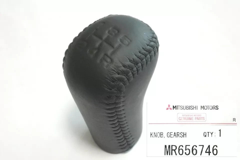 MITSUBISHI Genuine Lancer CS#A 00-12 Shift Knob 5 velocidades cuero negro MR6... - Image 3