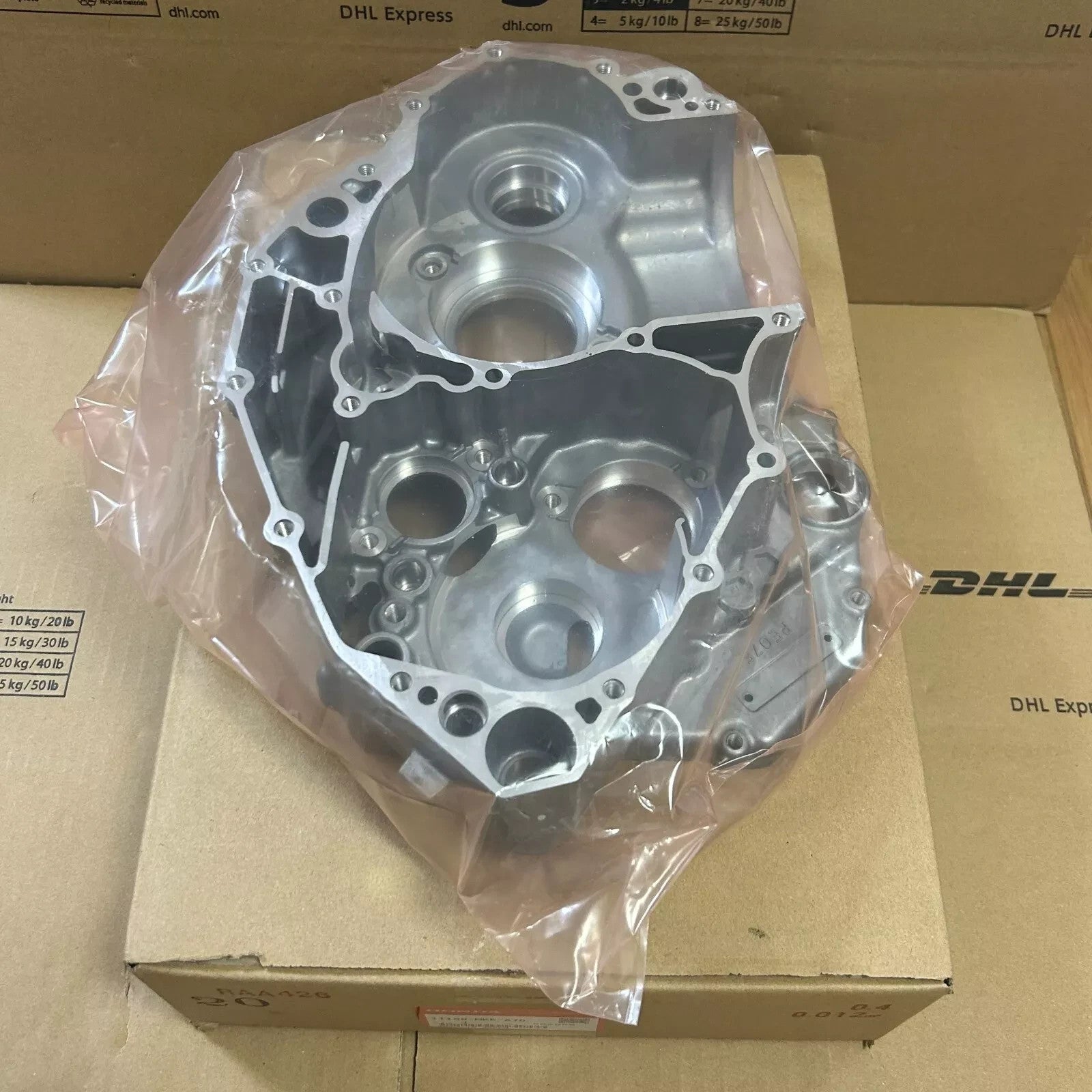 Honda Genuine OEM 2019-2024 CRF450R CRF450RX R. CRANKCASE 11100-MKE-A70 NEW - Image 6